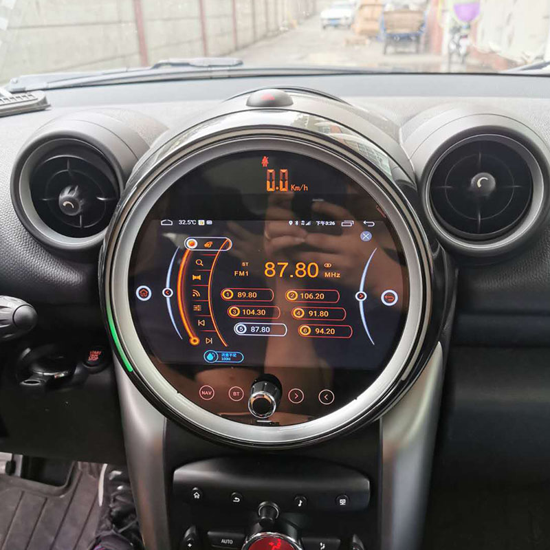 Pamuter GPS mobil pikeun MINI 7